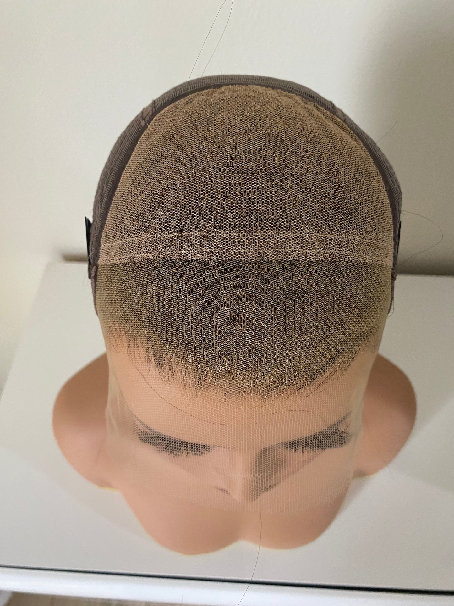 CREAMY BLOND